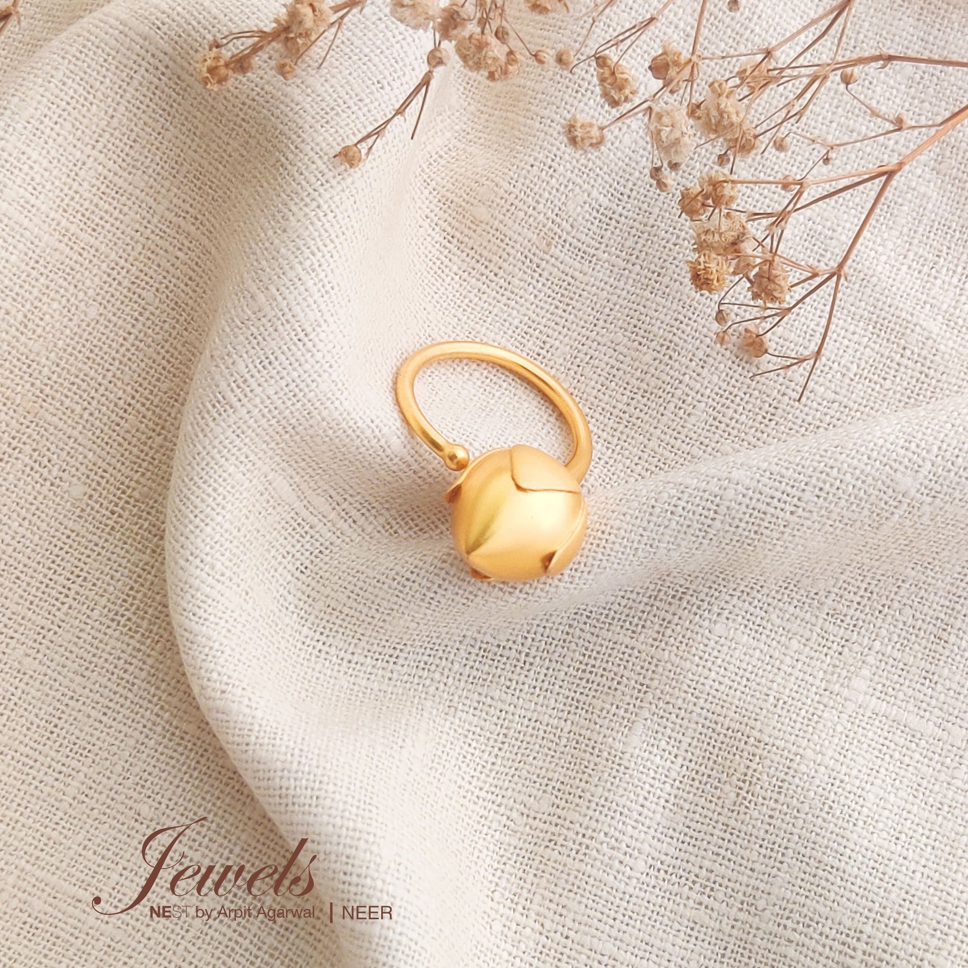 Neer Ring