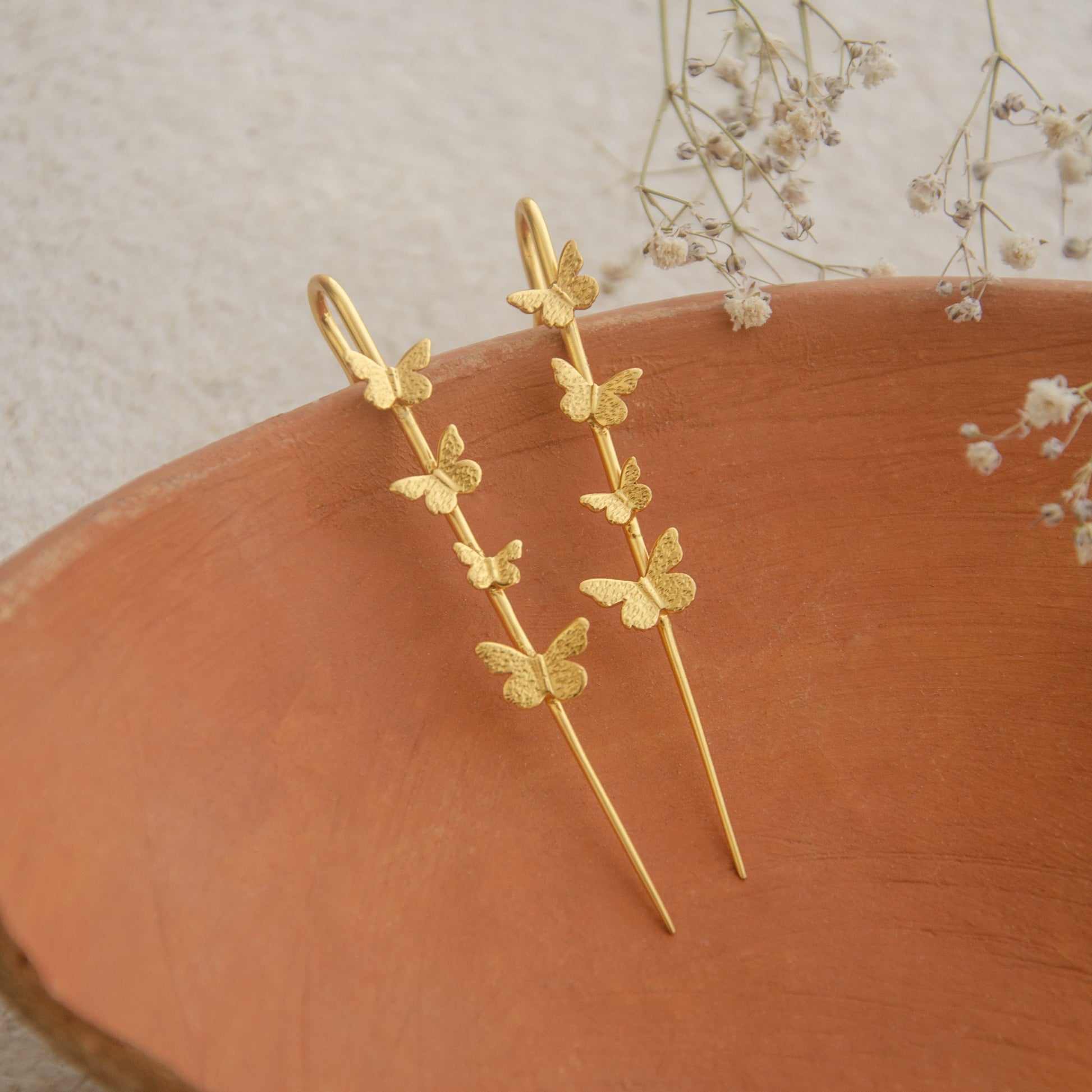 Pokhila Earcuffs