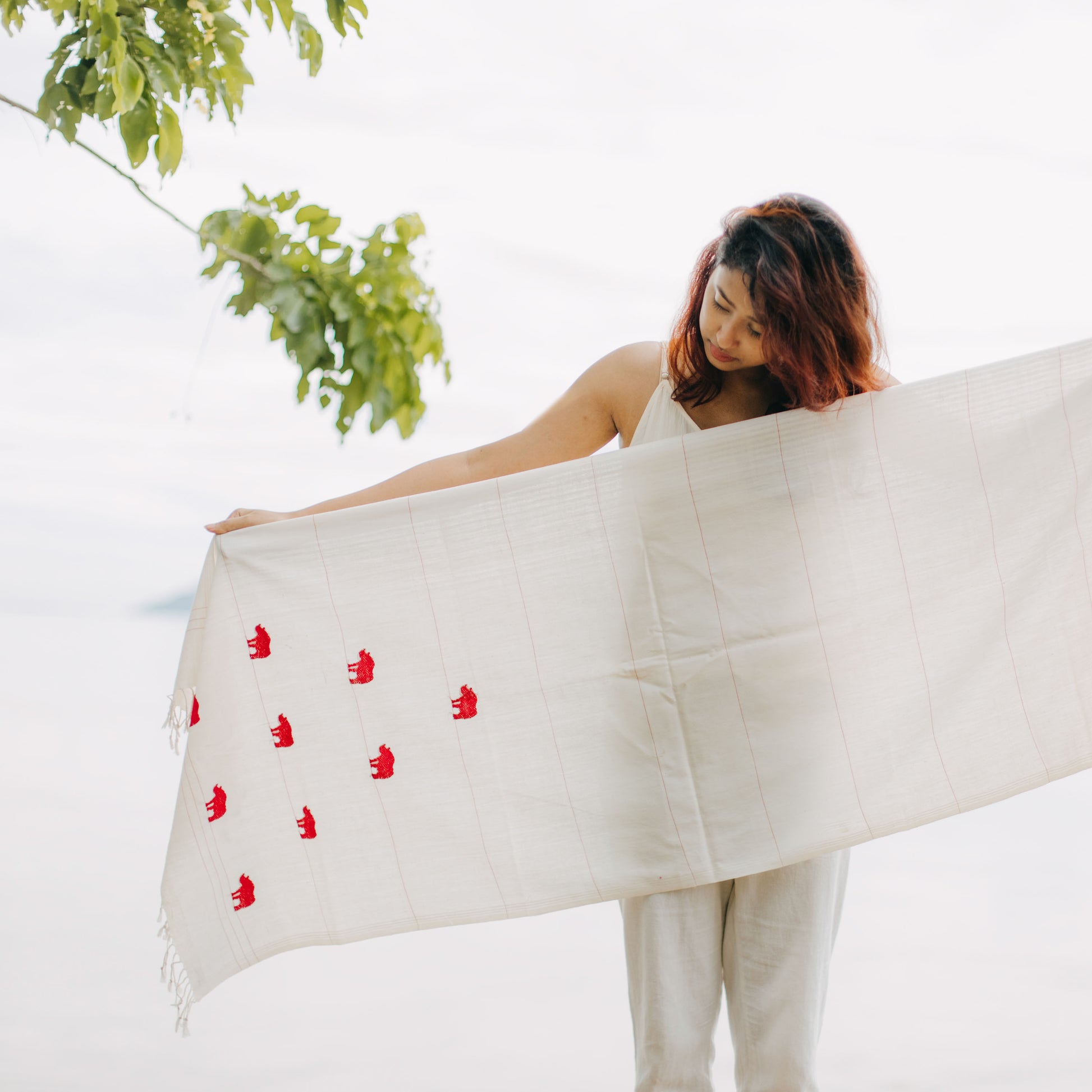 Pearl White Rhino Pattern Cotton Stole