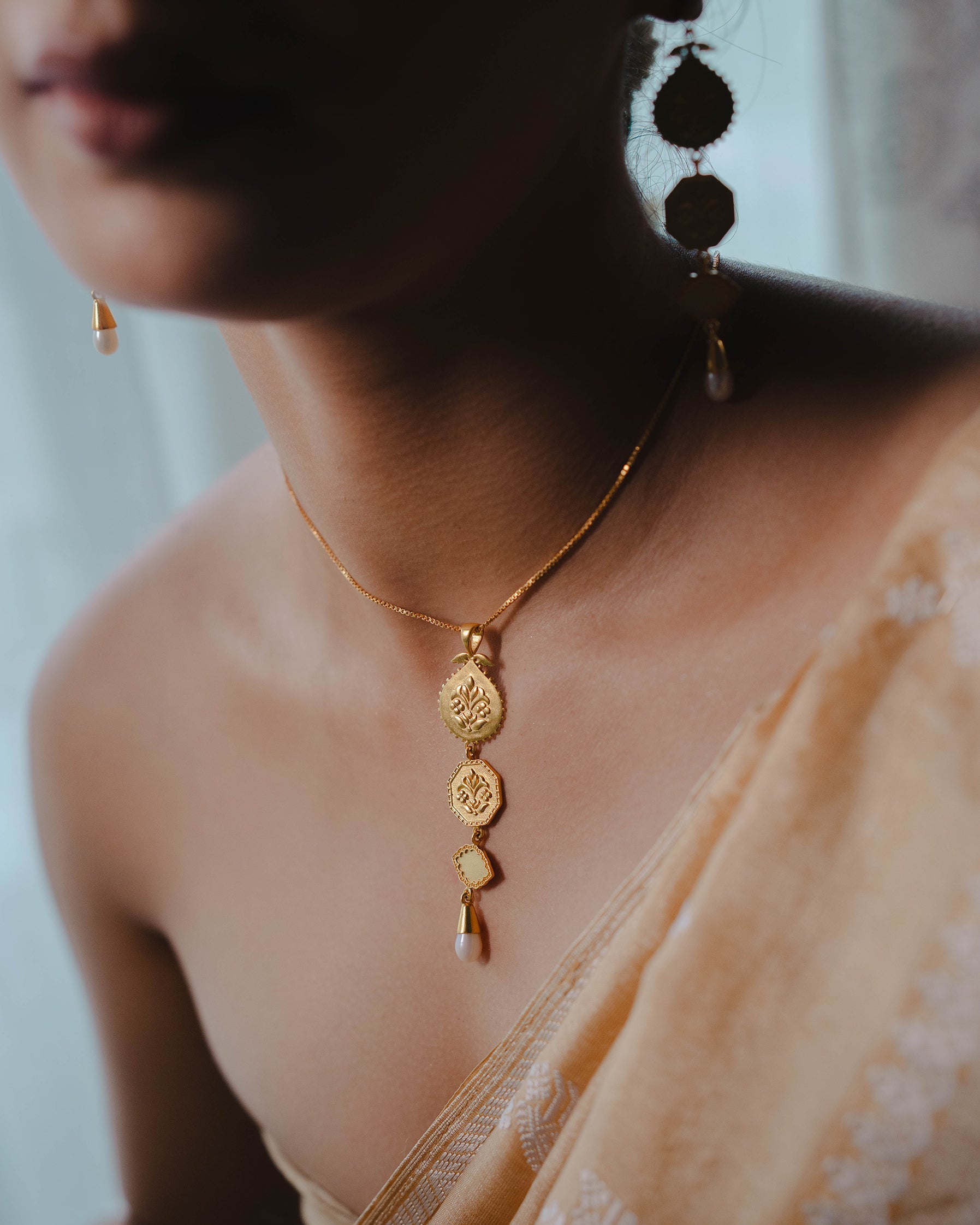 Seng Pendant