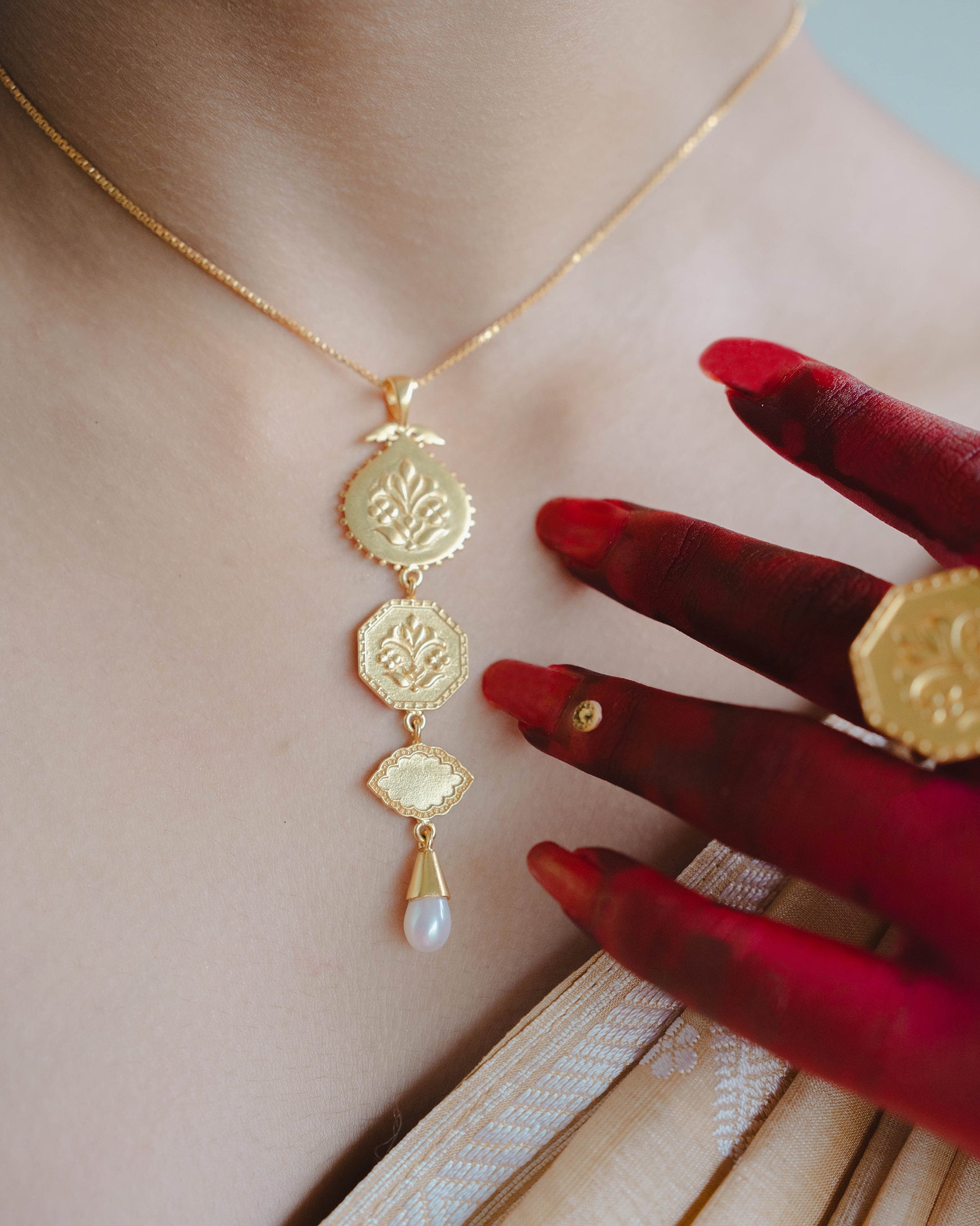 Seng Pendant