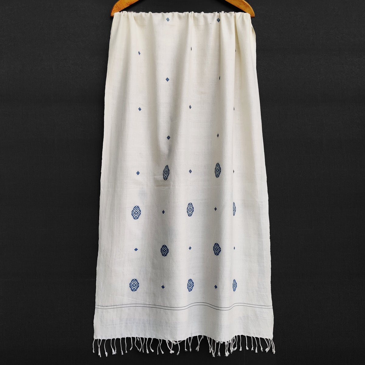 Raw White Phoolam Pattern Cotton Stole