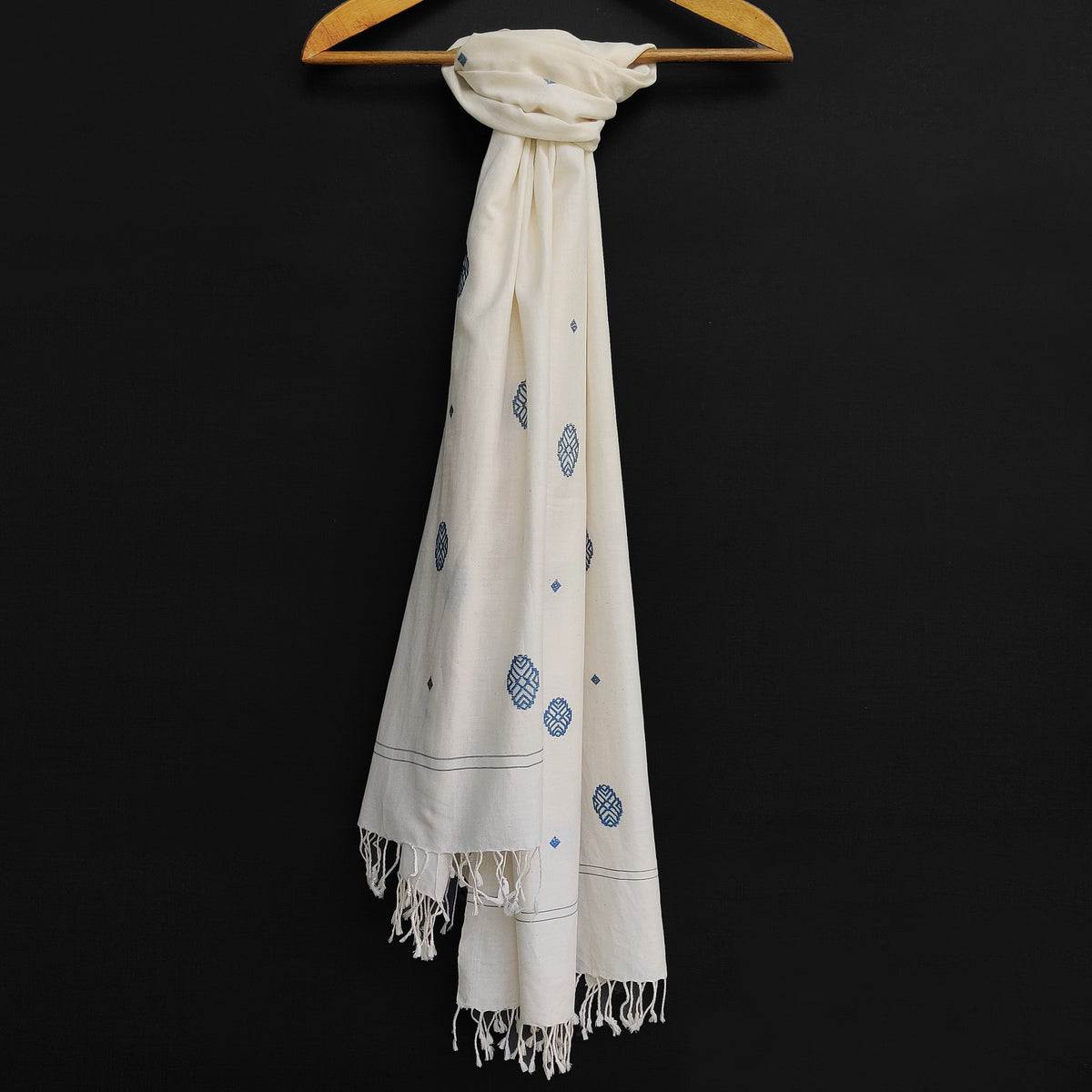 Raw White Phoolam Pattern Cotton Stole - NEST by Arpit Agarwal