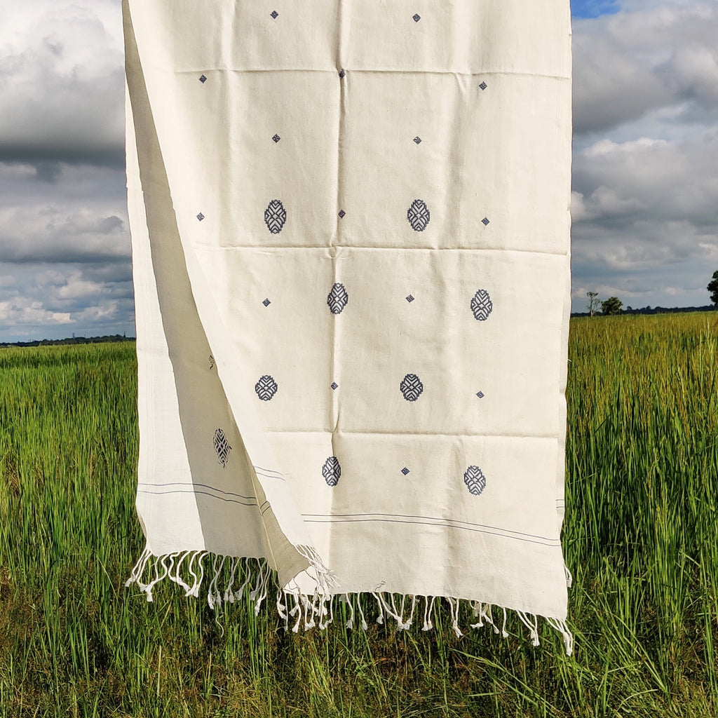 Raw White Phoolam Pattern Cotton Stole