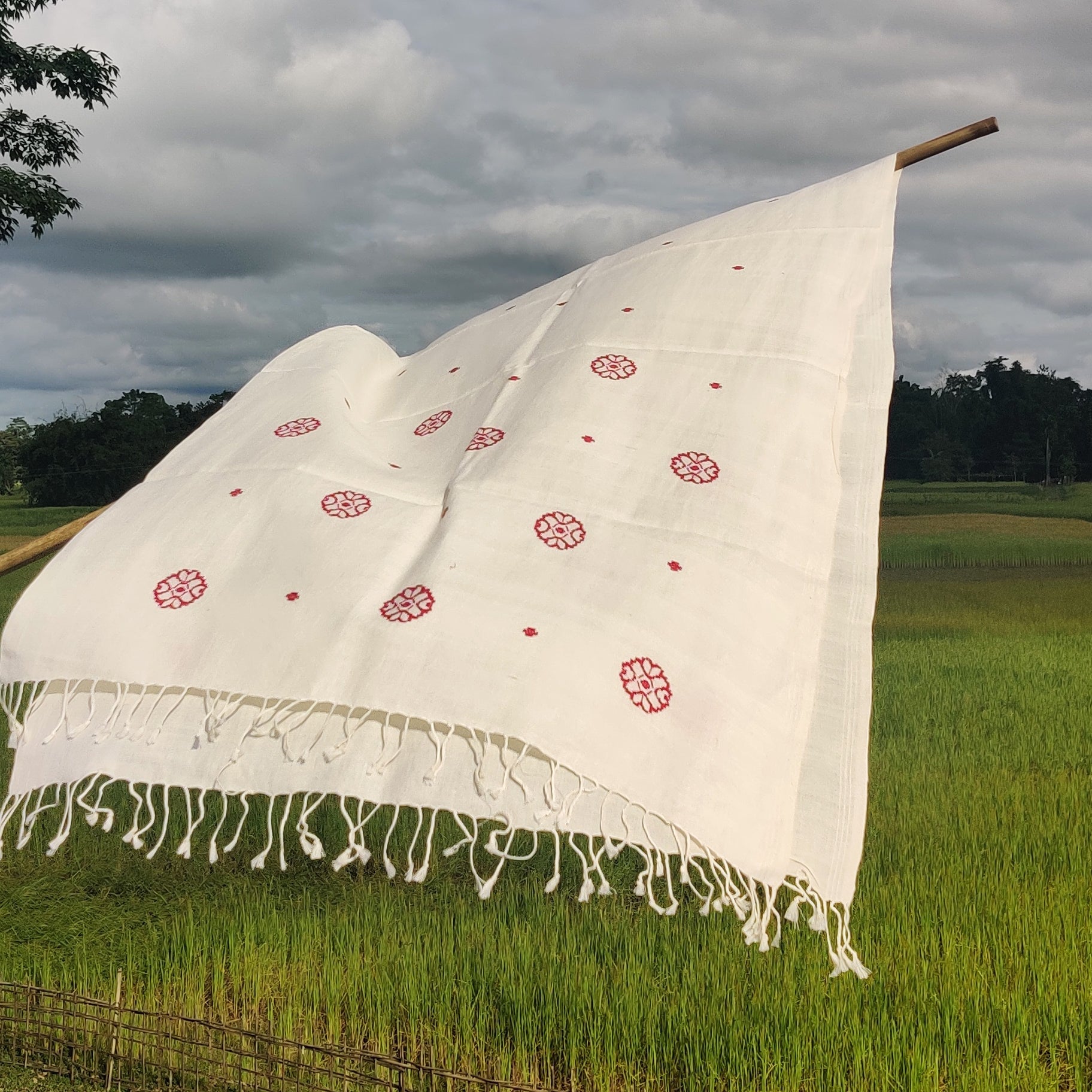 Pearl White Xopun Pattern Cotton Stole