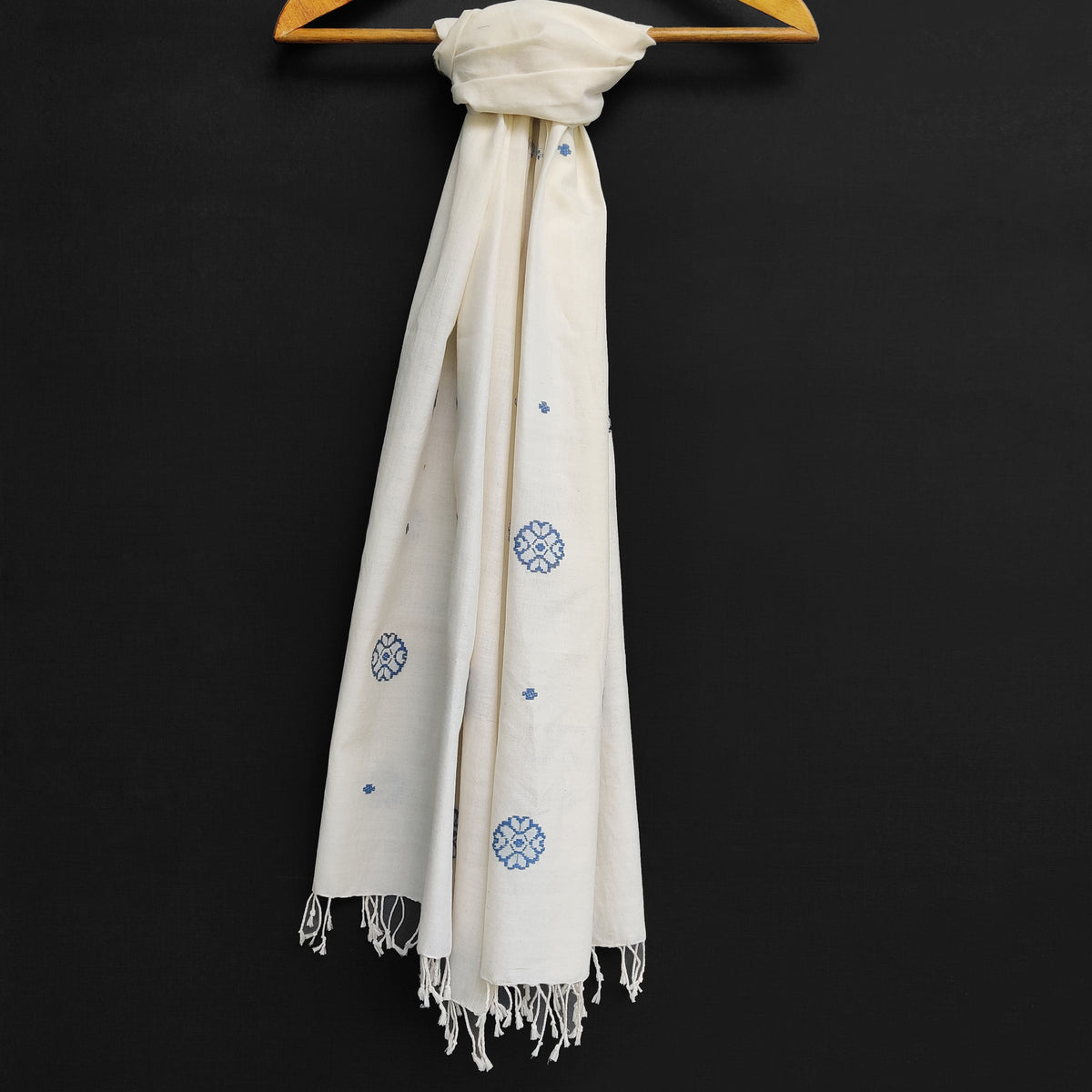 Raw White Xopun Pattern Cotton Stole - NEST by Arpit Agarwal